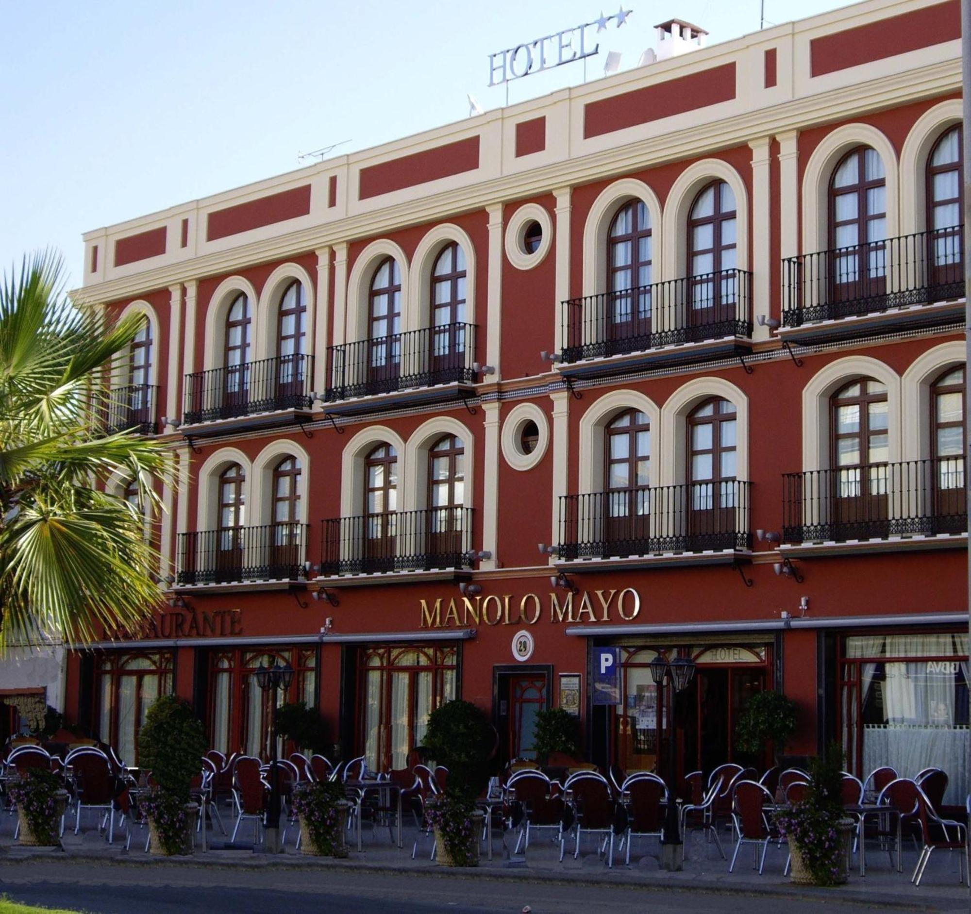 Hotel Manolo Mayo Los Palacios Y Villafranca Exterior foto